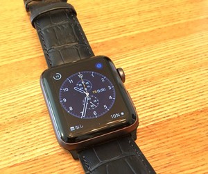 時計ベルトをAVALLONに交換したアップルウォッチナイキ+
Apple Watch Nike+