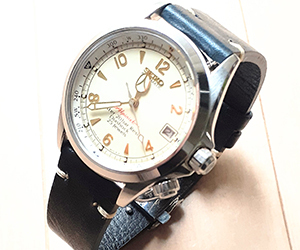 時計ベルトをGRENOBLE(グルノーブル)に交換したセイコー アルピニストscvf007