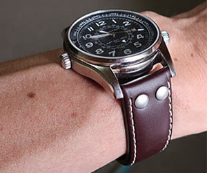 時計ベルトを牛革フラットベルトに交換したアップルウォッチ 3　38mm