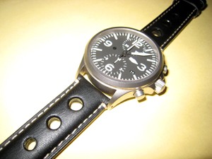 時計ベルトをモレラートのジョットに交換したSinn756テギメント