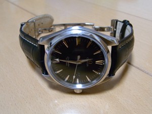 時計ベルトをモレラートのPLUSに交換したオメガ シーマスターアクアテラ