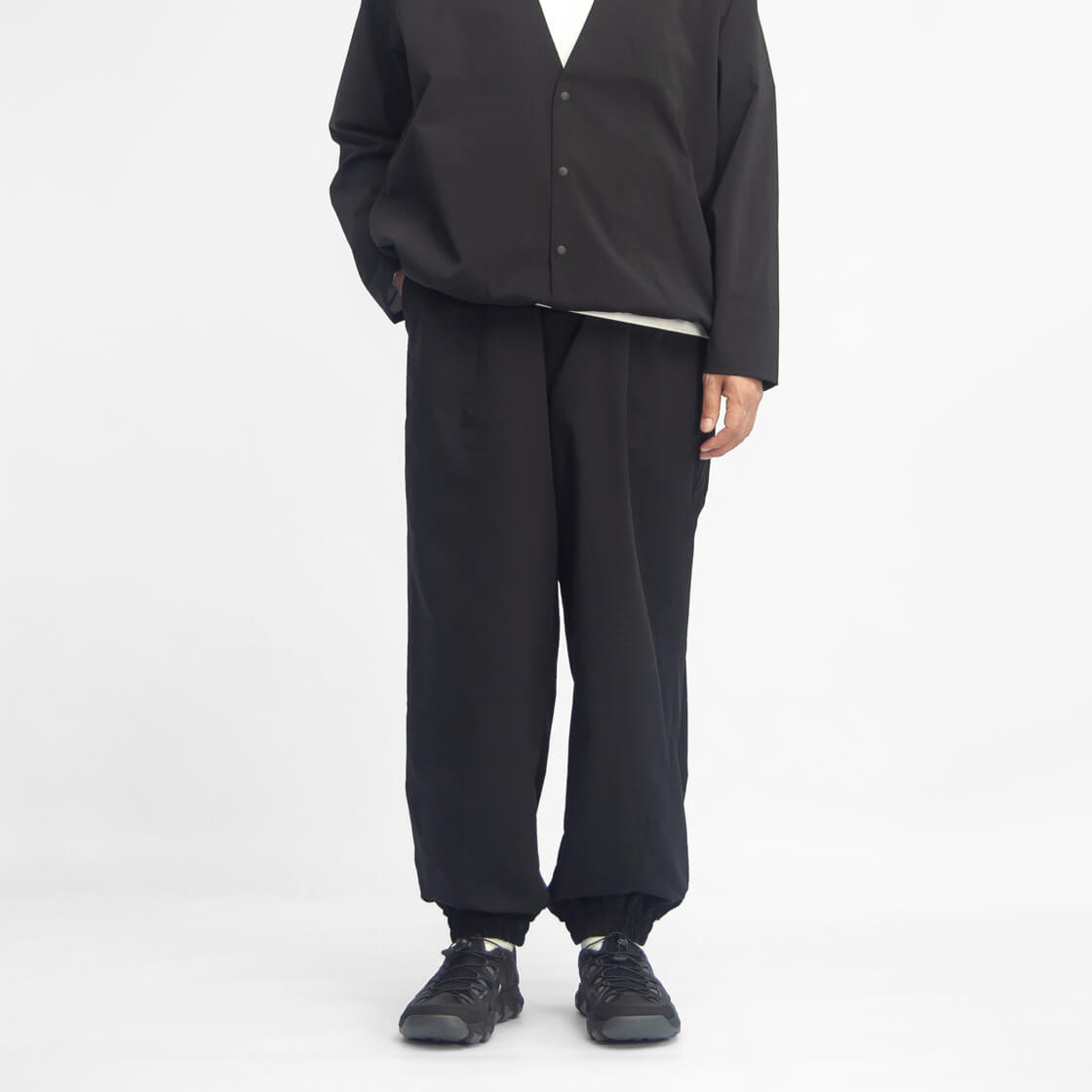 ナンガ NANGA DOTAIR COMFY ドットエアコンフィー ジョガーパンツ メンズの画像