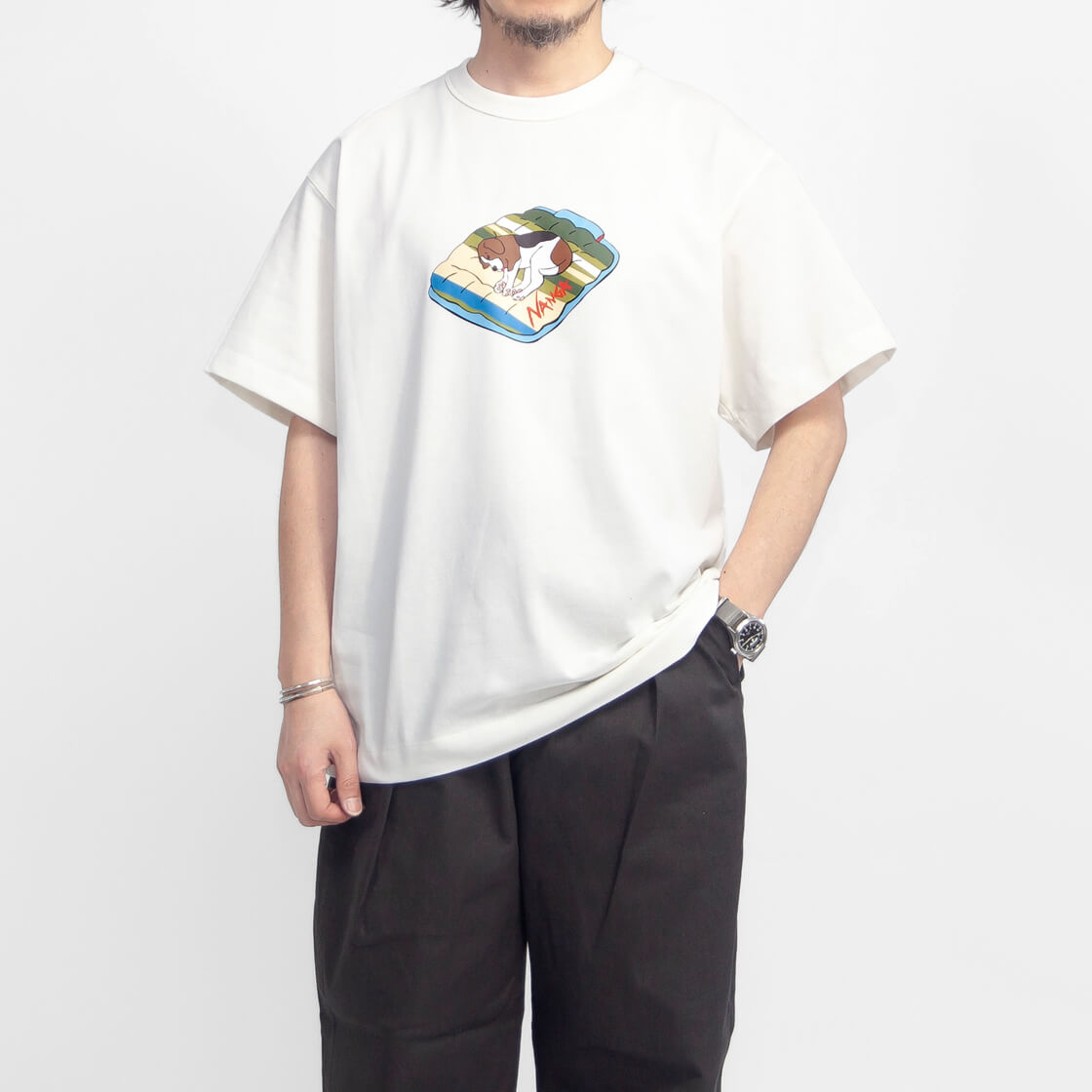 NANGA（ナンガ） エコハイブリッド ビーグル犬 プリントTシャツ メンズ