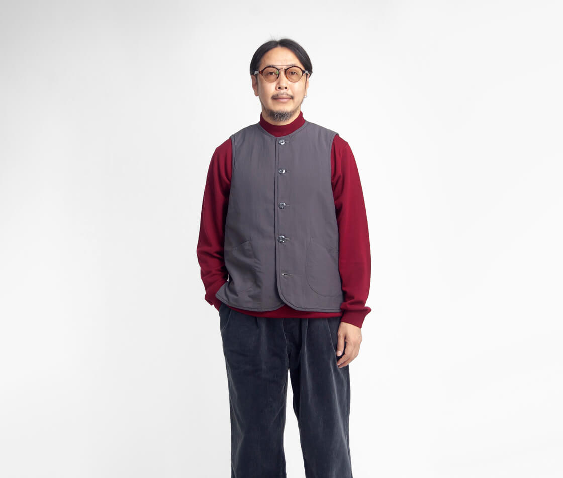 日本製　ARAN ベスト　チャコール　サイズ　5 アラン ARAN ナイロンタッサー 薄中綿 ベスト 日本製 メンズ : MARC