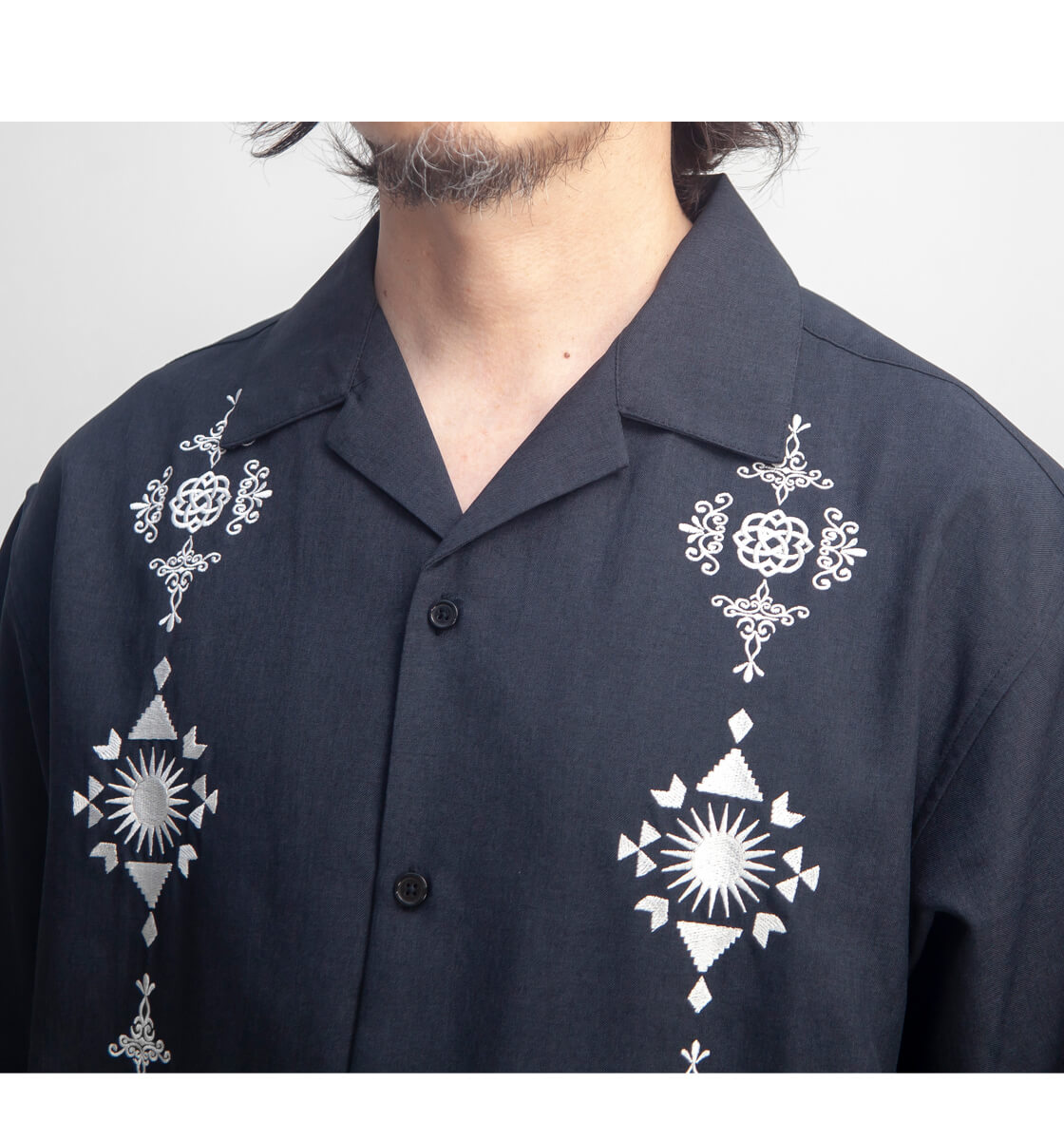 セール価格】LAOTOUR ポリエステルトロピカル 刺繍 キューバ