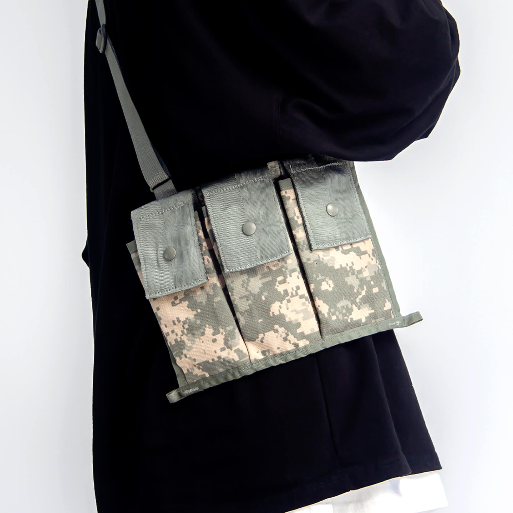 米軍 デッドストック MOLLE II 6 MAGAZINE バンダリアポーチ ACU US