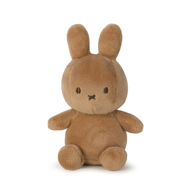 公式ショップ)しっとり質感 手のひらサイズミッフィーLuckyMiffy10cm