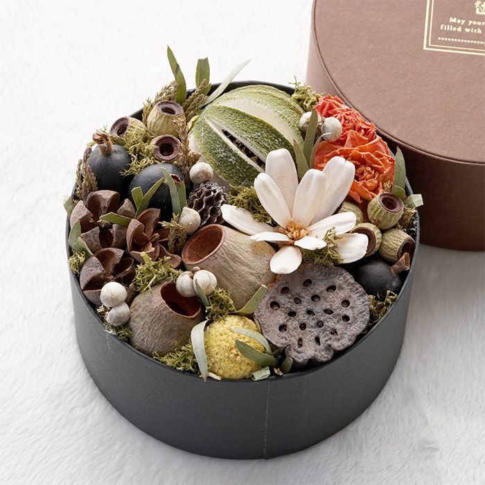 母の日 花 ギフト ドライフラワー ボックス ラウンド S 送別会 退職 プレゼント 誕生日 お花 おしゃれ 母 女性 30代 40代 50代 60代 Dry 14 横浜花まりかフラワーギフト専門店 通販 Yahoo ショッピング
