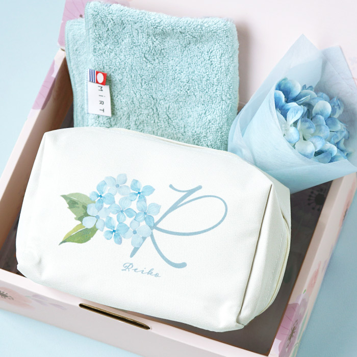 マキロイ♡ ウエイト枠 刺繍イニシャルポーチ♡ akitaro様 専用♡ ウエイト枠 刺繍イニシャルポーチ♡