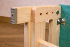 フローリングでも安心の樹脂製キャップ