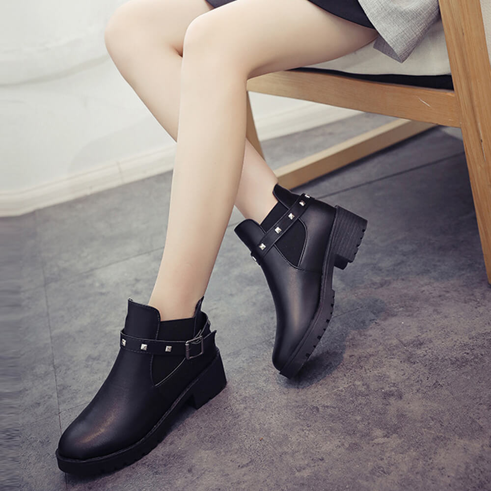 ショートブーツ レディース 黒 足が疲れない きれいめ シンプル