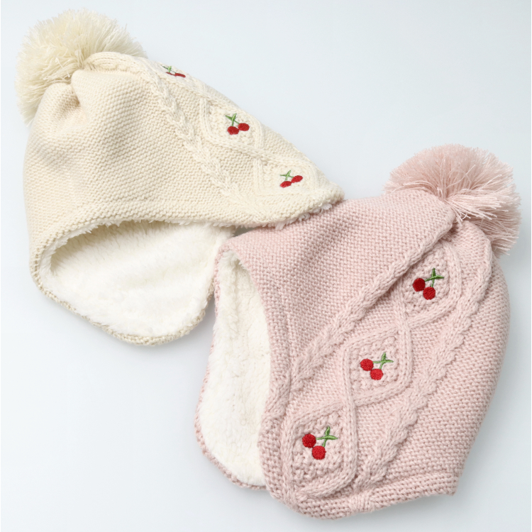 新品未使用ファー付きピンクニット帽 刺繍ロゴ JUNGFRAUJOCH ピンクニット帽 ユングフラウヨッホ - メルカリ