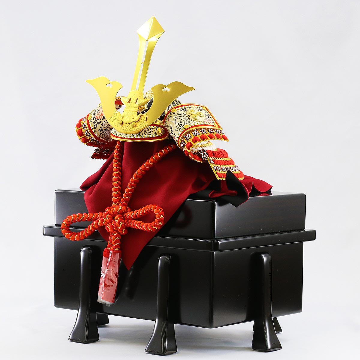 五月人形 武将の兜と鎧 御弓太刀飾り 伯峰作（甲冑師 伯峰作 笠