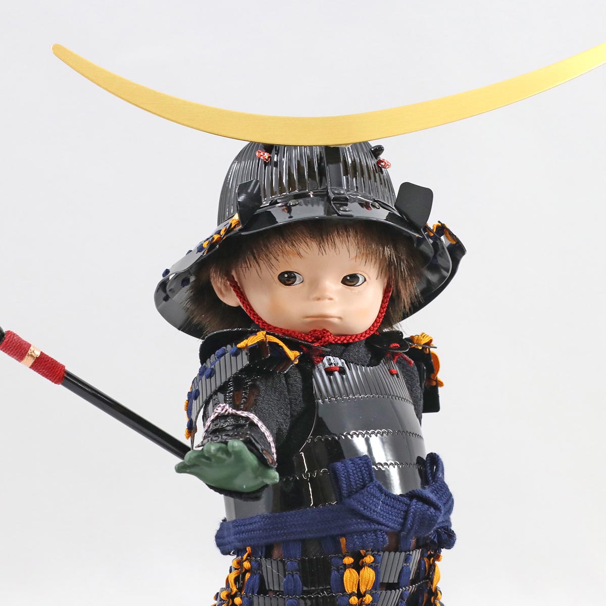 新しいコレクション 五月人形 子供大将飾り 壹三作 ハードメイプル突板 金屏風 壱三（いちぞう） 伊達政宗 おしゃれ もののふ童シリーズ コンパクト  剣舞 円形台飾り 五月人形