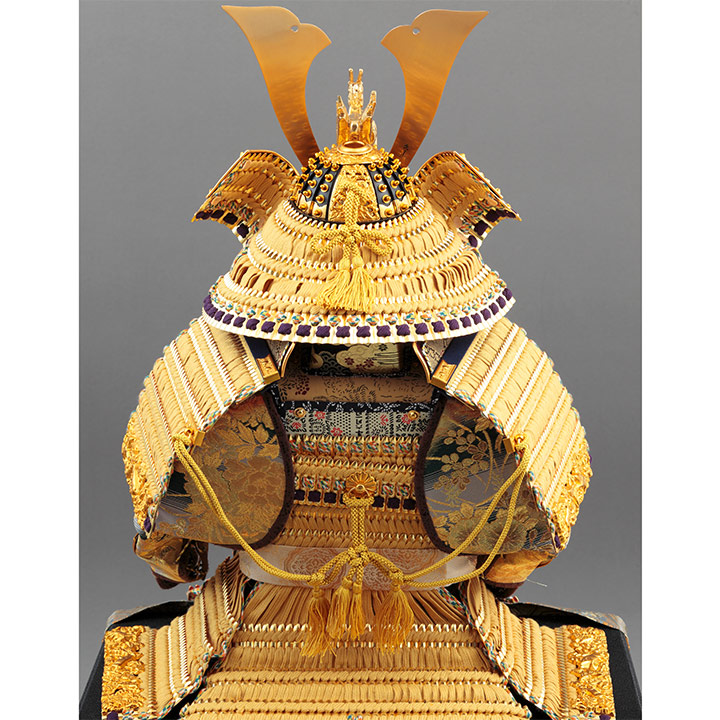 久月 五月人形 鎧飾り 15号 大鎧 高床台飾り 正絹 緋縅 山水桐枠屏風