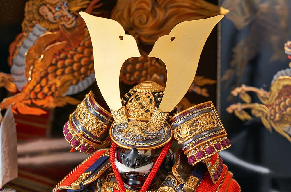 久月 五月人形 鎧飾り 8号 久月作 麒麟児大鎧 高床台飾り 正絹 朱糸縅
