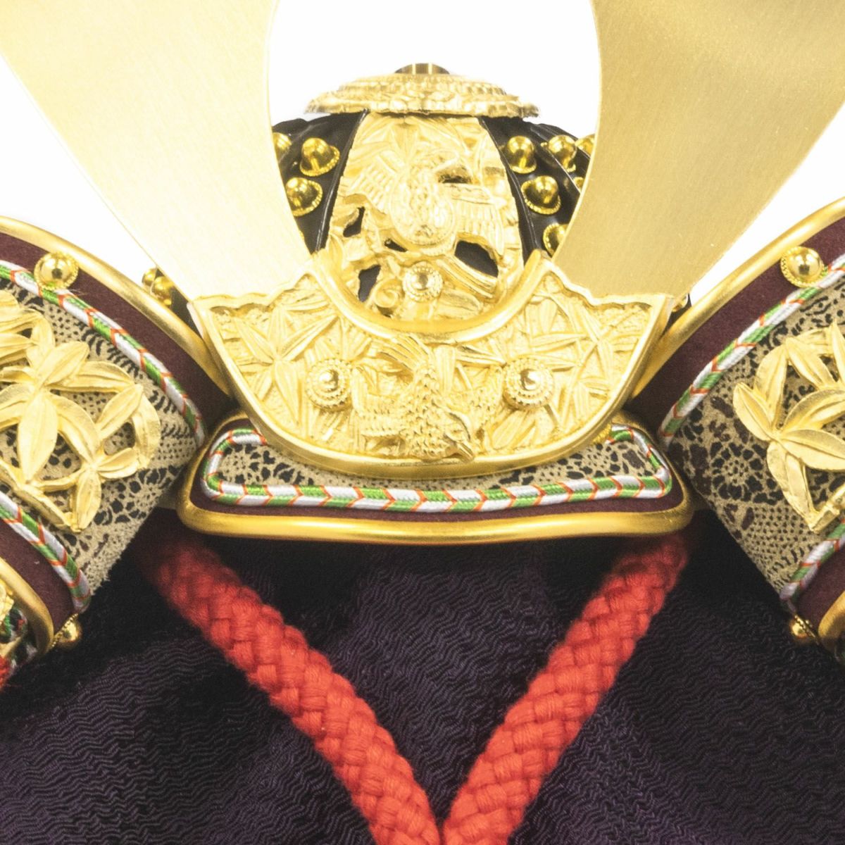 ヨリ【新品】希少　吉徳大光　御兜　正絹　木彫　二十四金金箔　伝統甲冑仕立 新品】希少 吉徳大光 御兜 正絹 木彫 二十四金金箔 伝統甲冑仕立