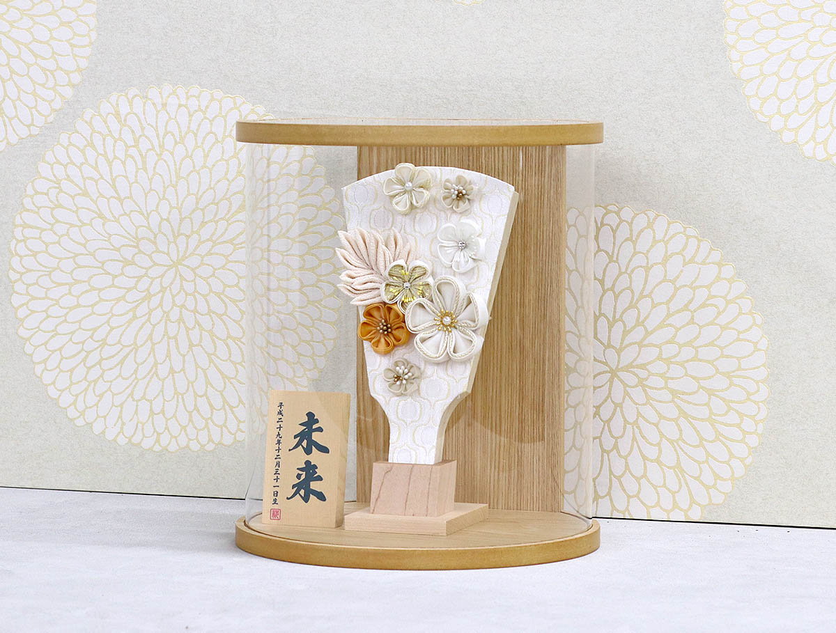 羽子板 お祝い 初正月 つまみ細工 白/モカ タモ 白木 まどか 円形 筒型