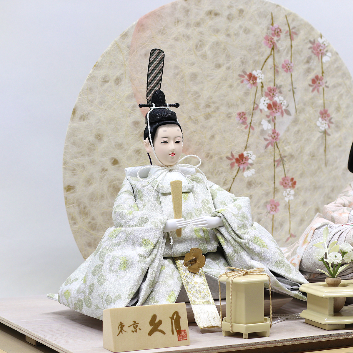 【美品】雛人形 アクリルケース入り 雛人形 ケース飾り 久月 衣裳着 桜柄繭玉LED衝立 ケース入り 親王飾り