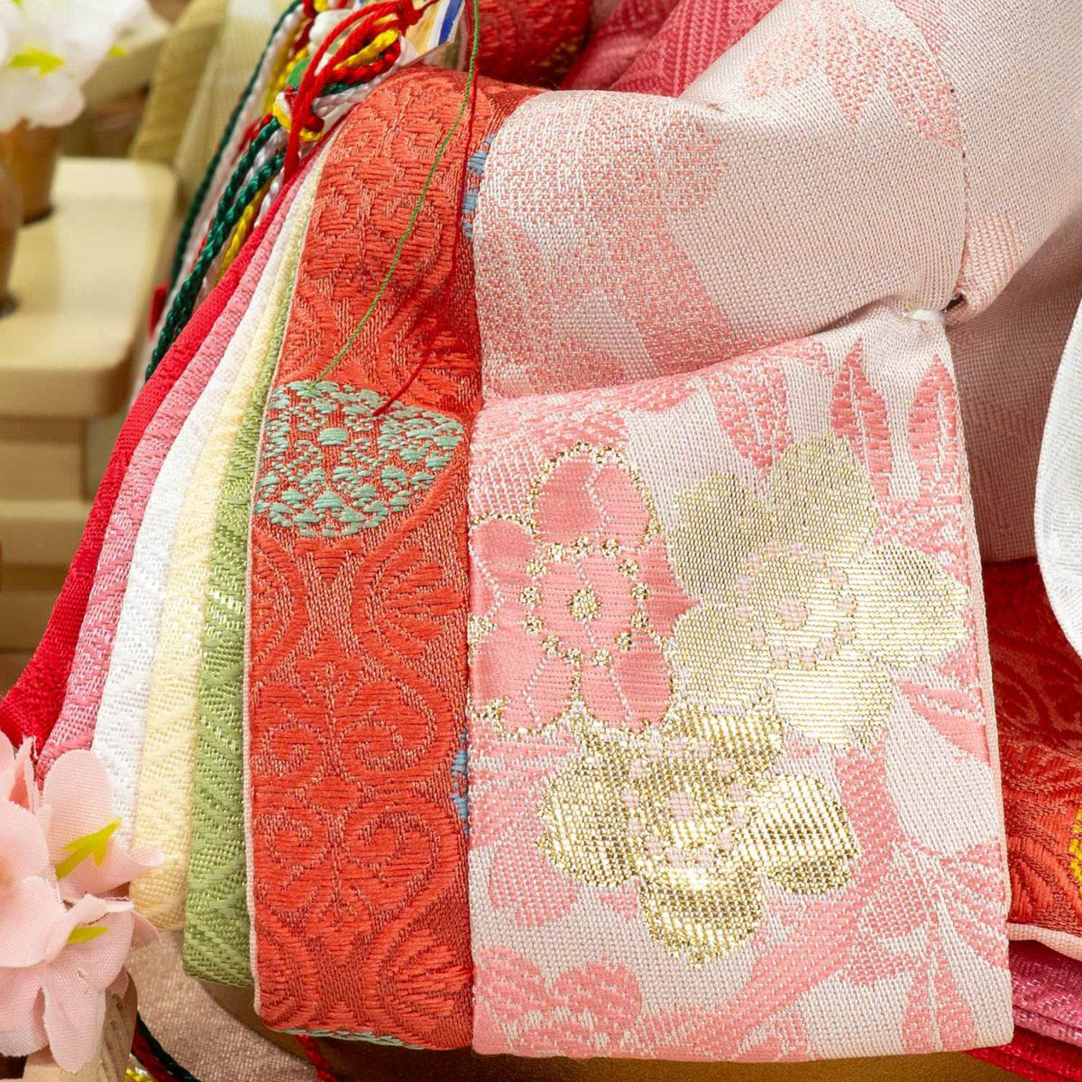 雛人形 ケース飾り 小三五親王 春彩 LEDライト付き アクリルケース飾り