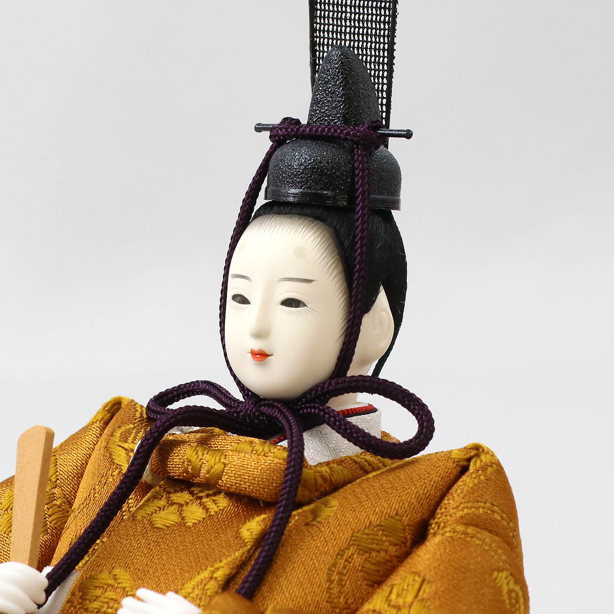 雛人形 親王飾り 柴田家千代作 柴田家千代 葵 黄櫨染 唐花文様 金茶/赤 柳親王 裾長衣装着 白色七宝文様屏風 木製飾り台 平飾り_10