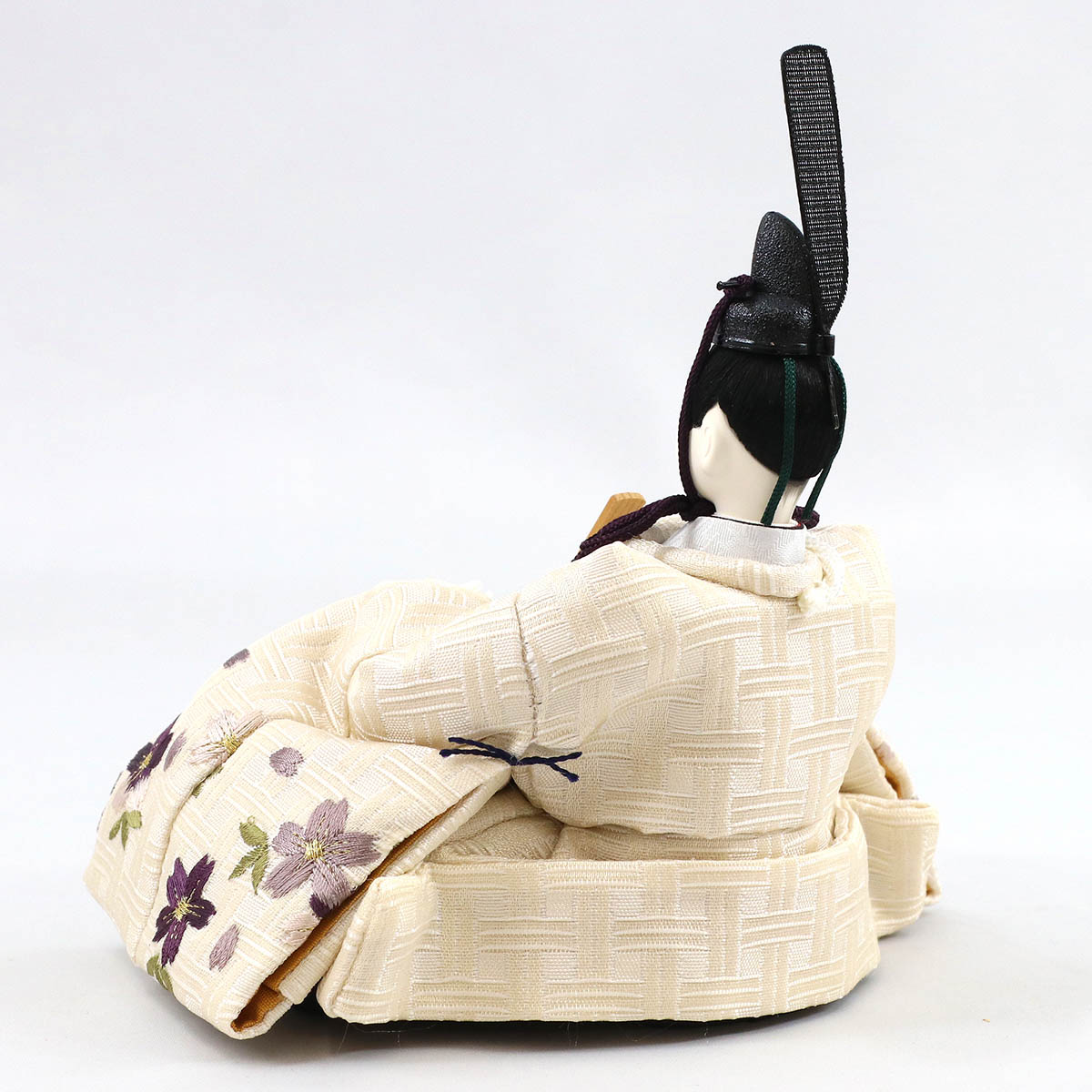 雛人形 親王飾り 柴田家千代作 葵 算崩地紋 刺繍桜ちらし 白紫 柳親王 裾長衣装着 紅白梅 扇面松文様屏風 タモ材 木製飾り台 平飾り_13