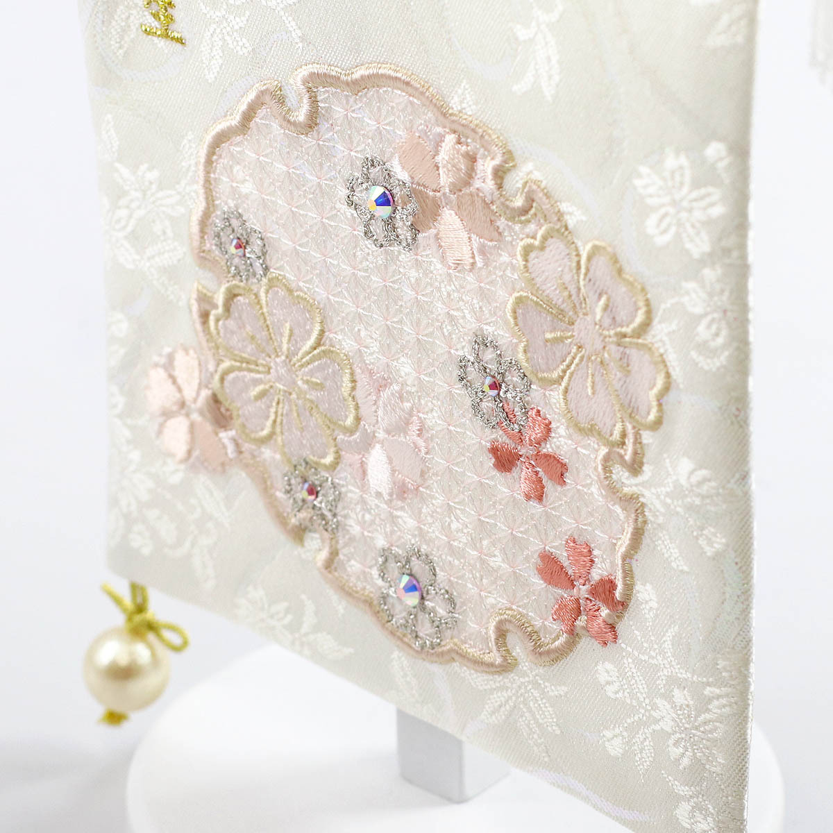 名前旗 刺繍仕立て 白揃え 雪花 せきか （小） ラインストーン