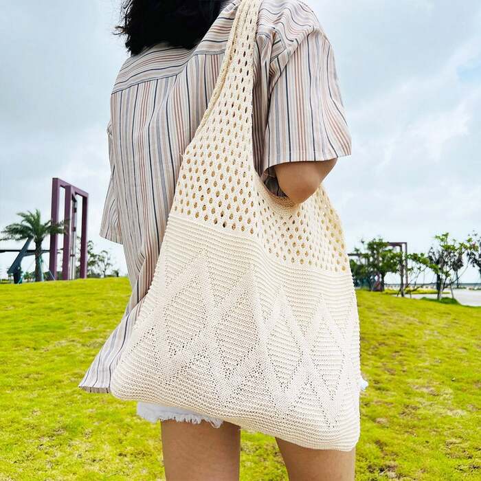 極美品　定価24,200円　hALON ヘリンボーンニットトートバッグ hALON（アーロン）の「＜hALON＞ ヘリンボーン ニット