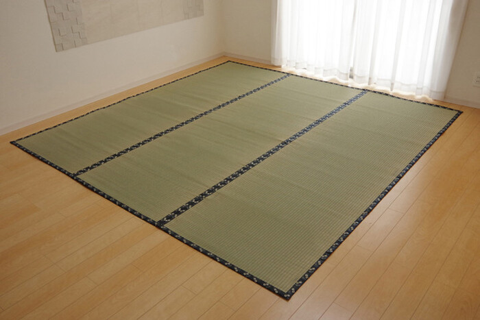 日本製 六一間8畳(370×370cm)い草 上敷梅花 ばいか : ik526076 日本製 六一間8畳(370×370cm)い草 上敷梅花 ばいか : ik526076