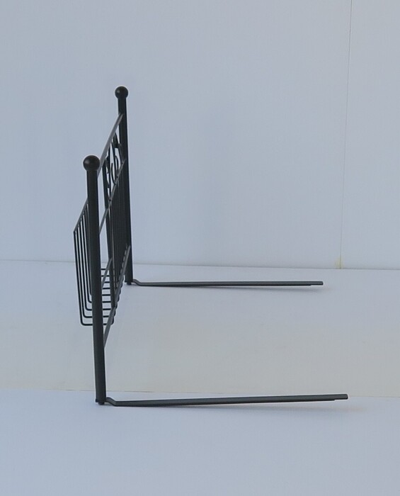 リーフの飾りをモチーフにしたスチール小物シリーズ 組立家具 リーフ ベッドガード-2