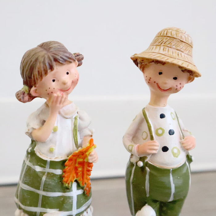 ディスプレイとしてかわいい 置物 男の子＆女の子 2個SET-3