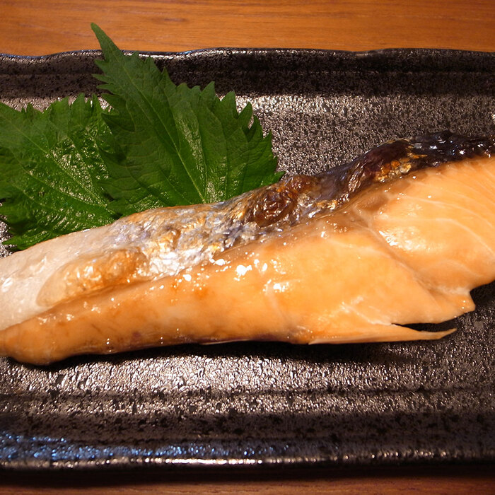 三協水産 北海道日高沖 船上活〆サクラマス切身12切-1