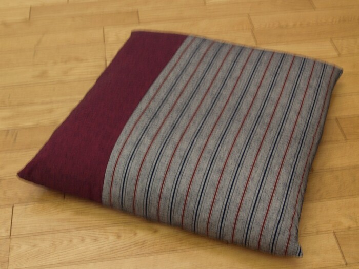 久留米織り 座布団 筑後 ちくご エンジ 55×59cm-0