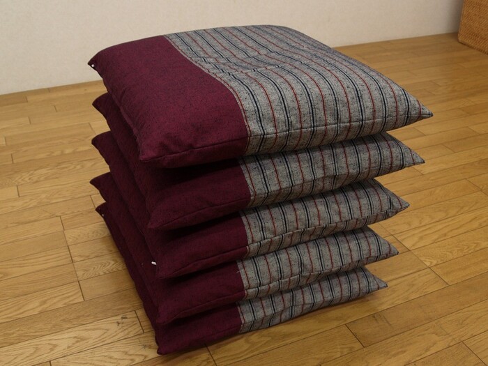 久留米織り 座布団 筑後 ちくご エンジ 55×59cm-2