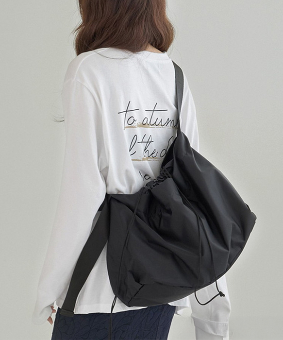 ショルダーバッグ 大容量 ナイロン鞄 黒-3