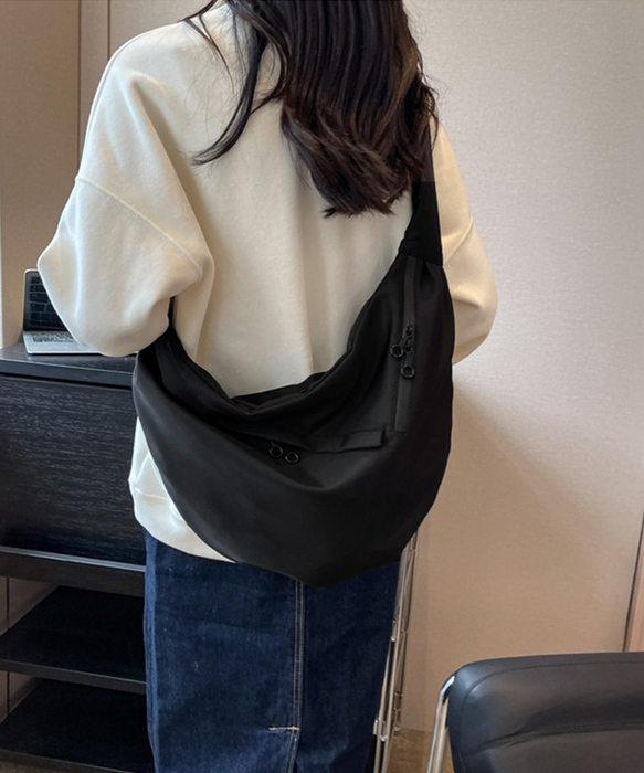 三日月型ショルダーバッグ大容量ナイロン鞄-0