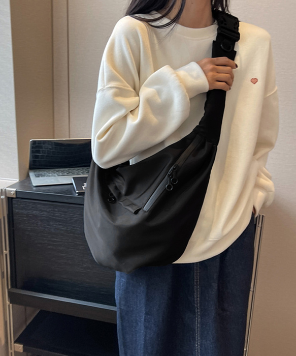 三日月型ショルダーバッグ大容量ナイロン鞄-2