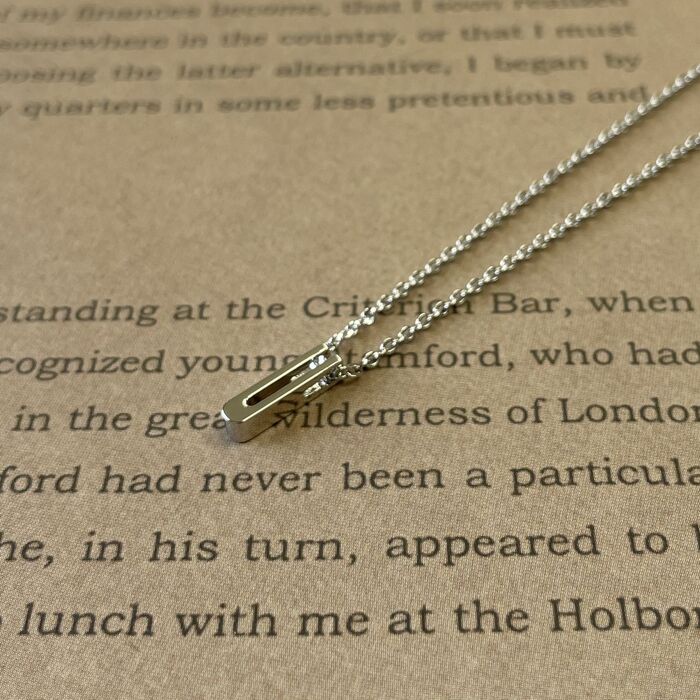 日本製 イニシャルペンダント U P 100U-1