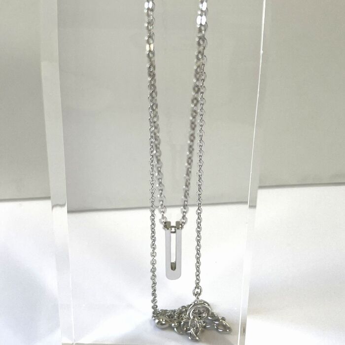 日本製 イニシャルペンダント U P 100U-4