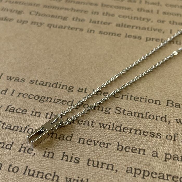 日本製 イニシャルペンダント M P 100M-1