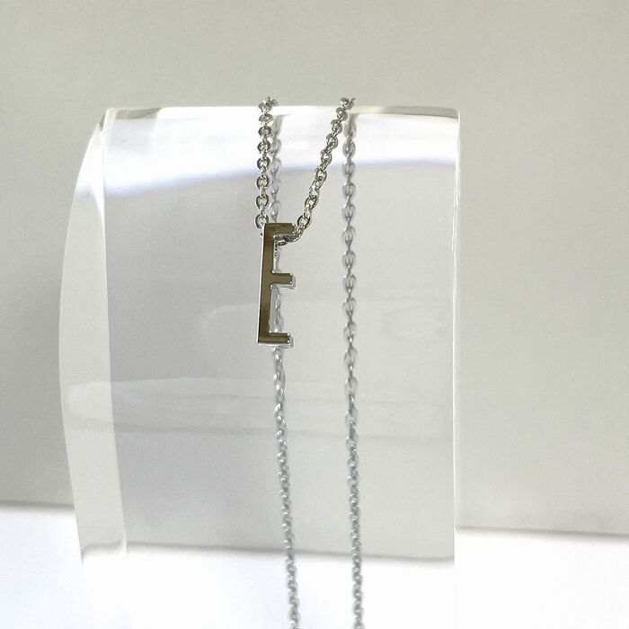 日本製 イニシャルペンダント E P 100E-4