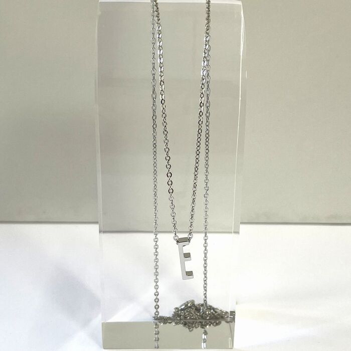 日本製 イニシャルペンダント E P 100E-5