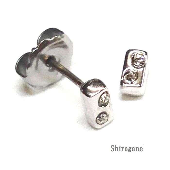 日本製 長四角 チタンポストピアス １ペア高品質クリスタル使用 Pi 2206D-0