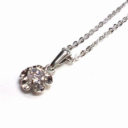 日本製 高品質キュービックジルコニア使用 輝き自慢CZ フラワーペンダント P 549-2