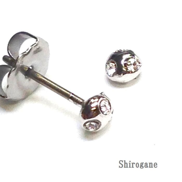 日本製 いん石 チタンポストピアス １ペア　高品質クリスタル使用 Pi 2206C-0