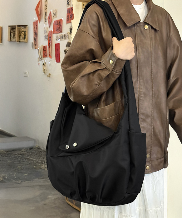 ショルダーバッグ A4大容量 ナイロン黒　ブラック-2