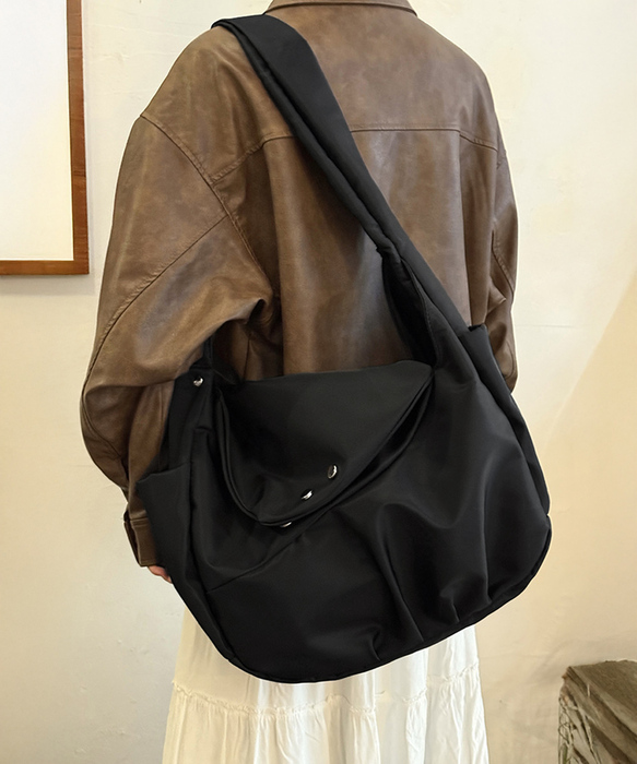 ショルダーバッグ A4大容量 ナイロン黒　ブラック-3