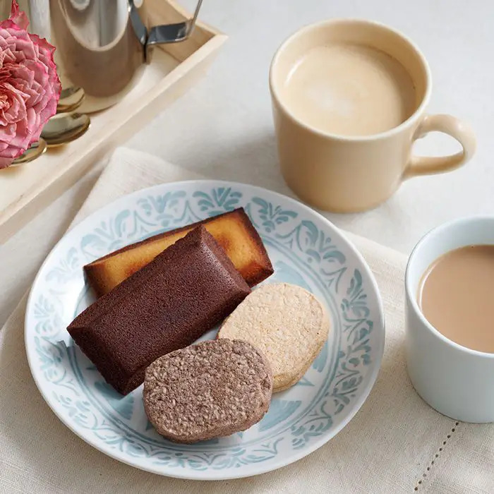 母の日限定 母の日 アーモンドづくしセレクションとドトールコーヒーのドリンクセット-1