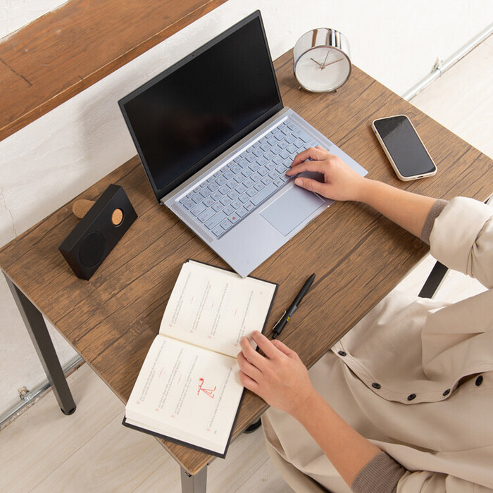 大人モダンなダイニングテーブル-11