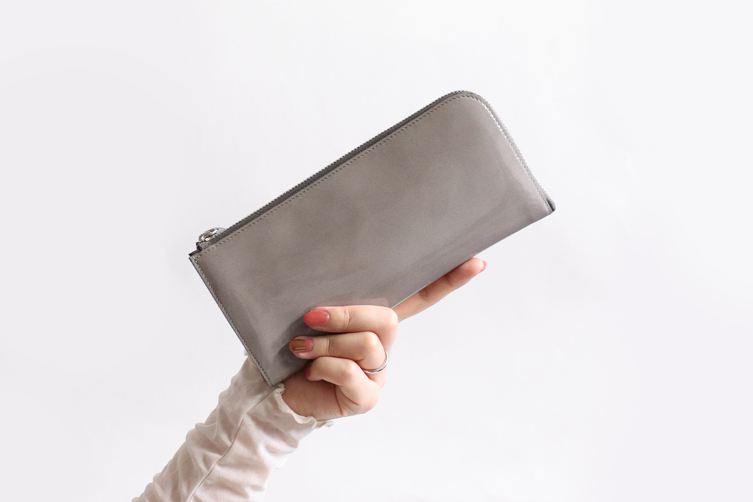 Neutral Gray トリンドル ニュアンスカラー L字ファスナーウォレット 長財布 本革 革 レザー レディース